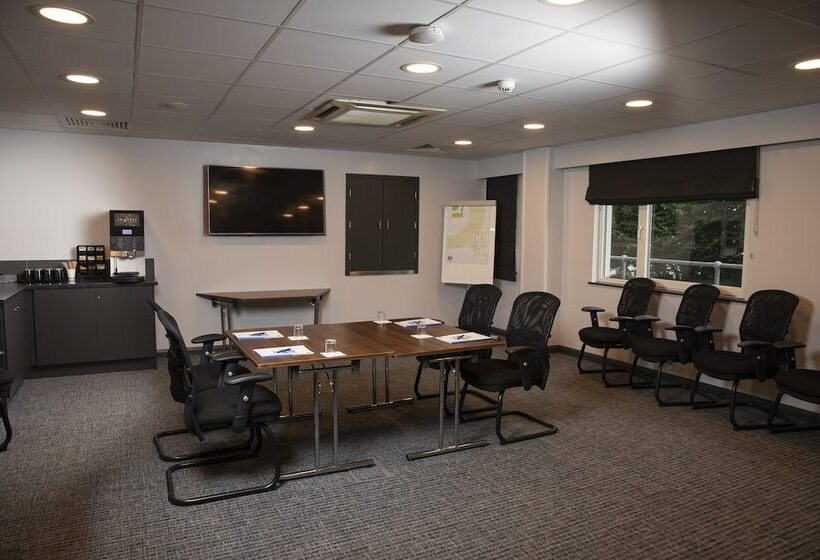 ホテル Holiday Inn Express, Chester Racecourse, An Ihg