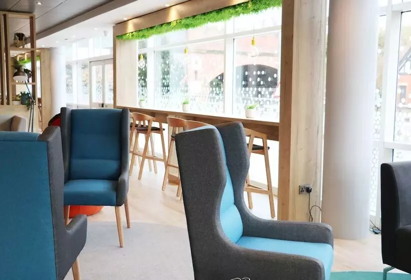 Otel Holiday Inn Express, Chester Racecourse, An Ihg