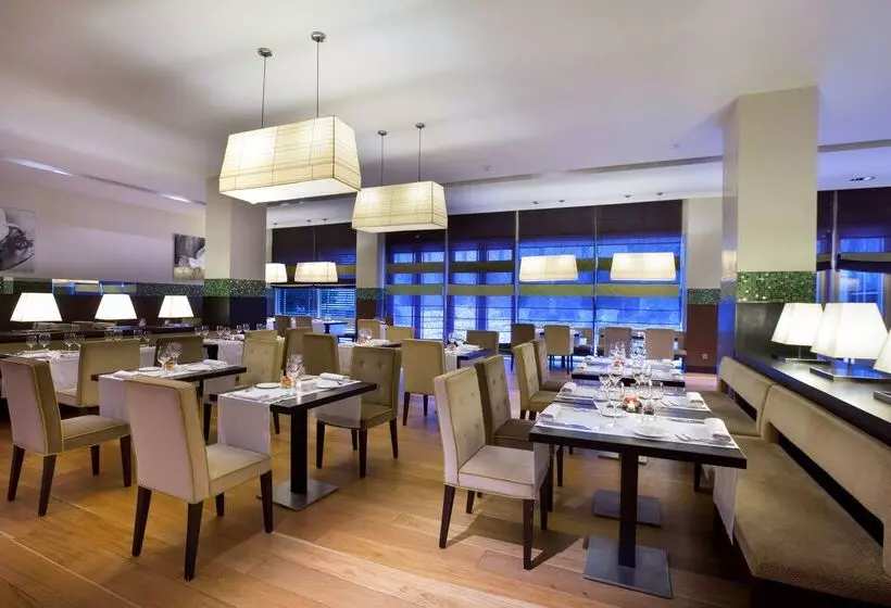 Отель NH Collection Santiago De Compostela