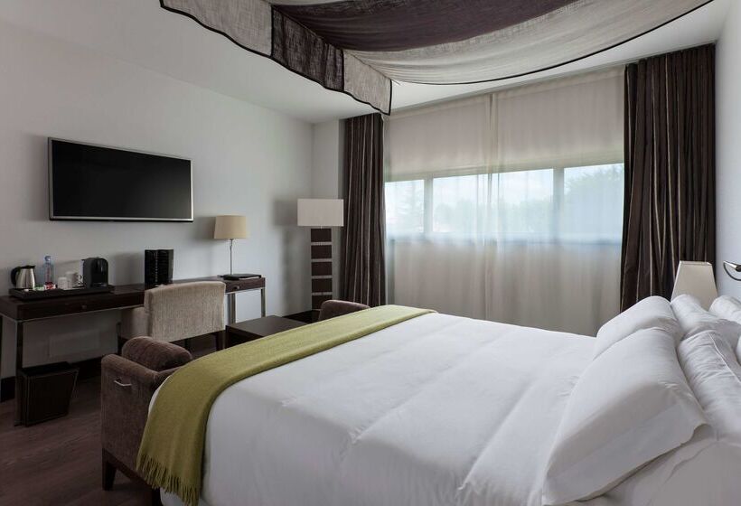 בית מלון כפרי NH Collection Santiago De Compostela