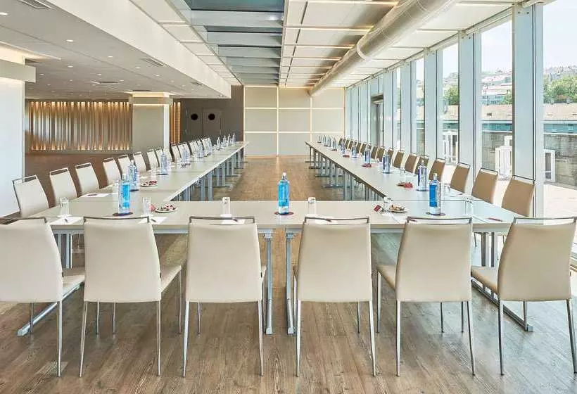 Отель NH Collection Santiago De Compostela