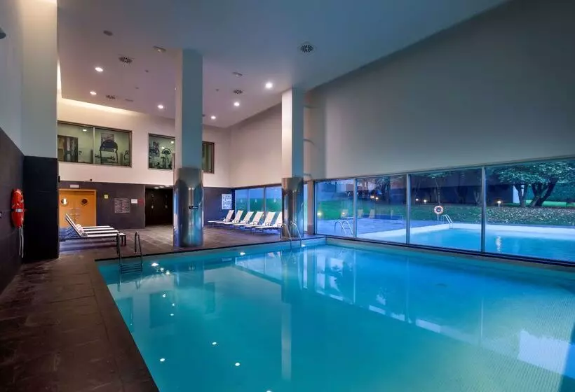 Отель NH Collection Santiago De Compostela