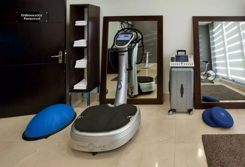 Отель NH Collection Santiago De Compostela