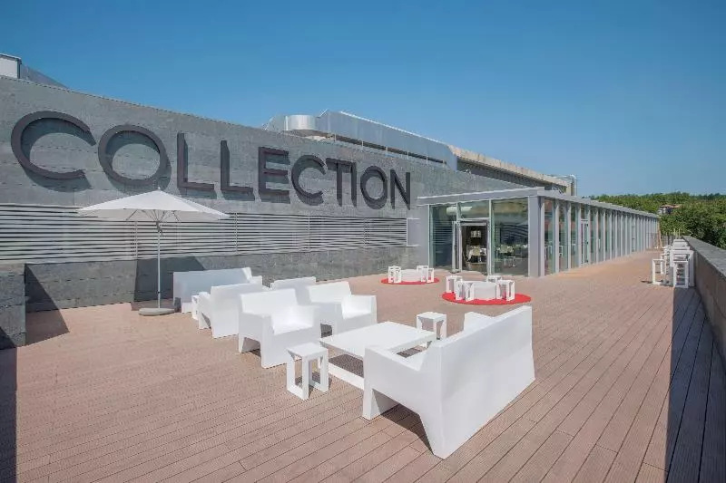 Отель NH Collection Santiago De Compostela