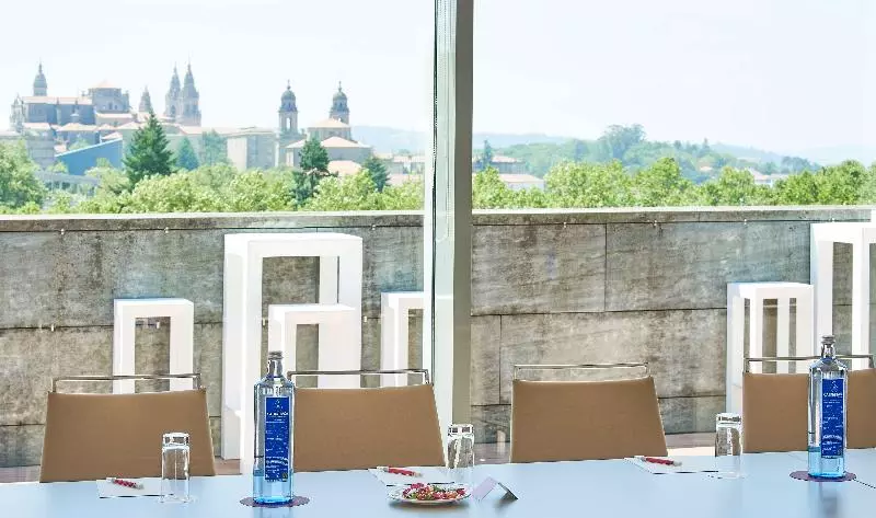 Отель NH Collection Santiago De Compostela