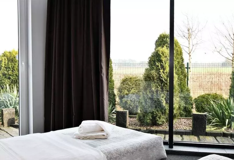 ホテル Sleepinn Gdansk Airport