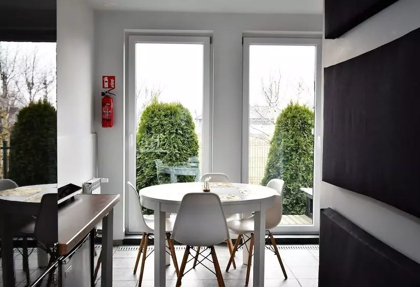 ホテル Sleepinn Gdansk Airport