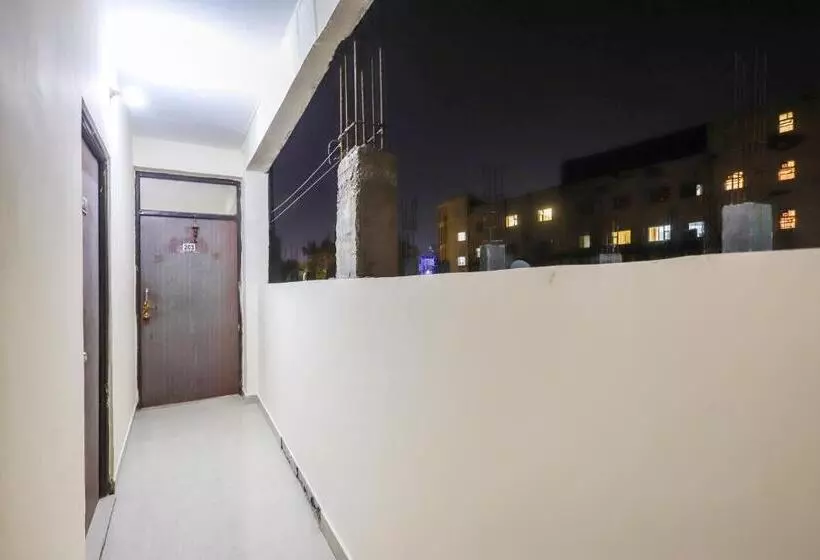 Hotelli O Royal Residency