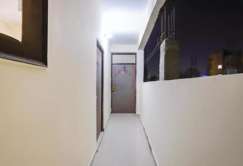 Hotelli O Royal Residency