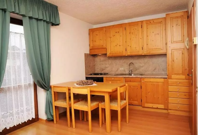 Residence Marisol Camere & Appartamenti   Mezzana Centre