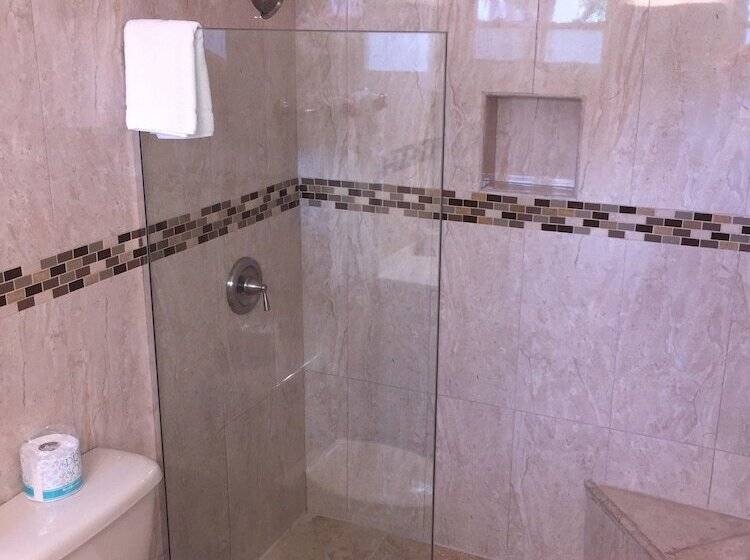 Dickenson Bay Oasis Antigua Village