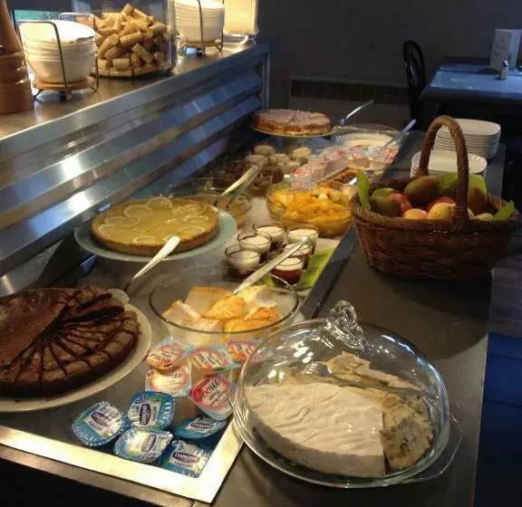 Brit Hotel   Montsoult La Croix Verte