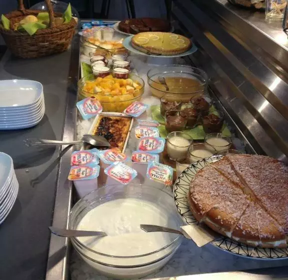 Brit Hotel   Montsoult La Croix Verte