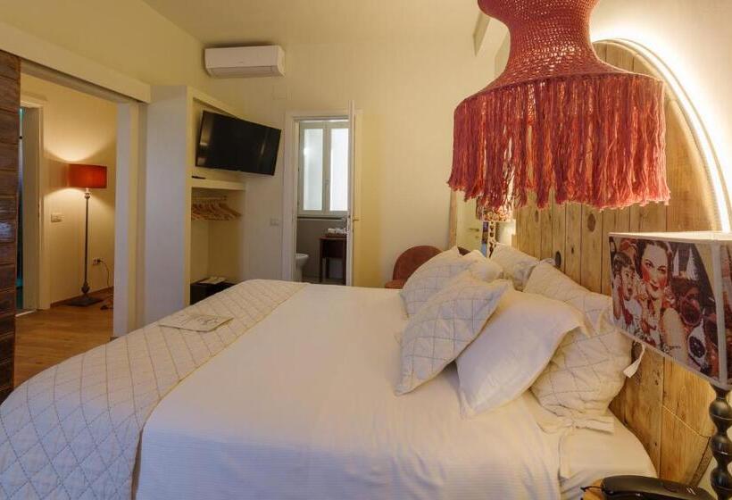 Aurora Boutique Hotel & Private Spa