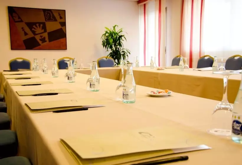 Отель Castilla Alicante