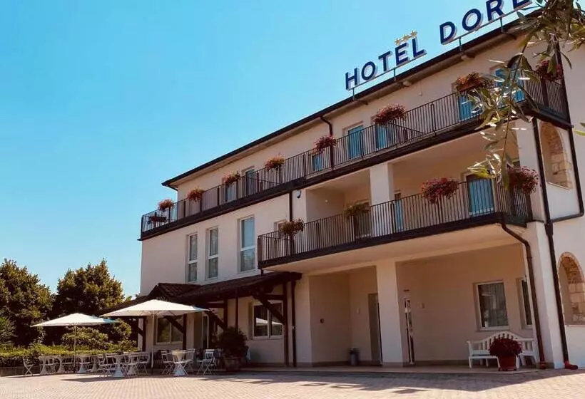 ホテル Dorè