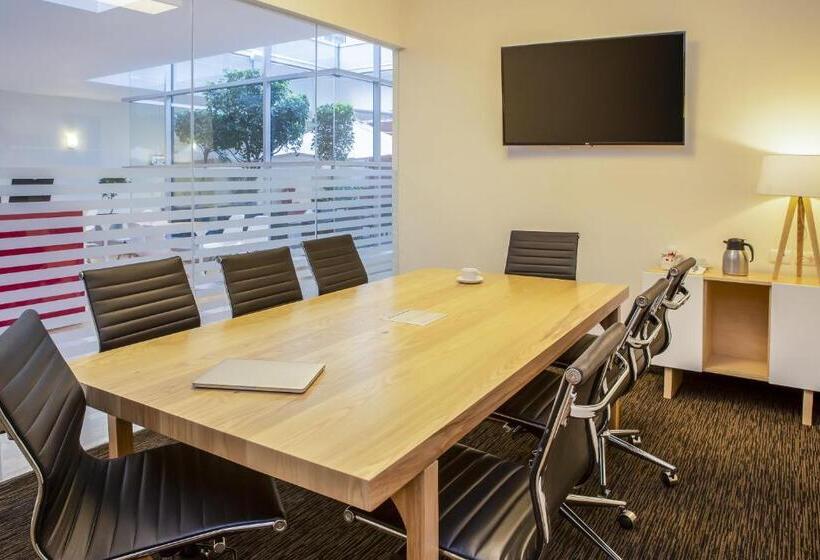 Отель Fiesta Inn Centro Historico