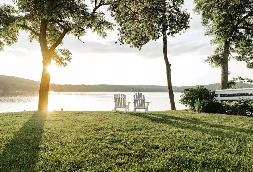 Отель Mill Falls At The Lake