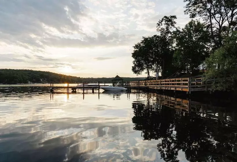 Отель Mill Falls At The Lake