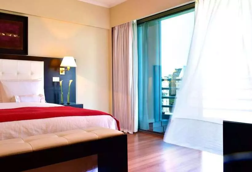 Hotelli Pestana Buenos Aires