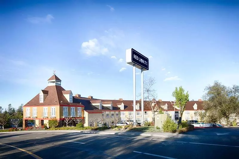 酒店 Red Lion Inn & Suites Auburn