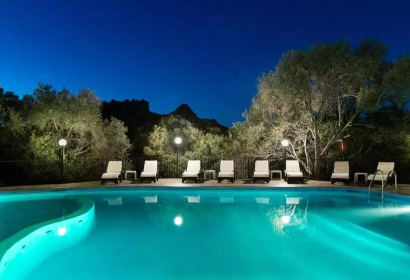 Отель Rocce Sarde