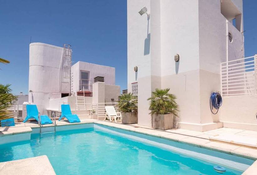 Urquiza Apart Hotel & Suites