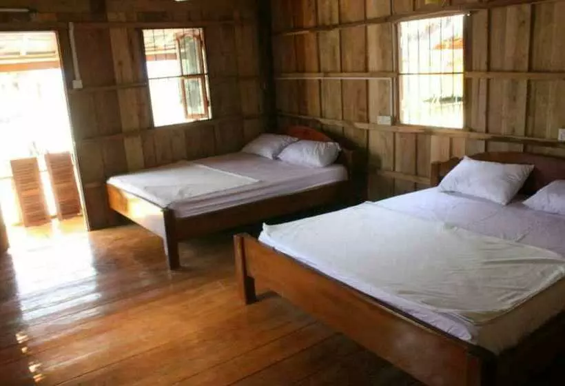 Hotelli Dolphin Bay Resort