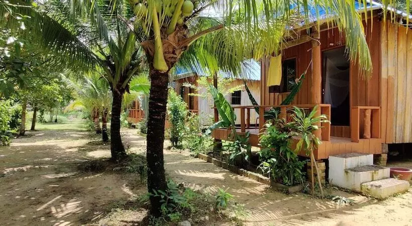 Hotelli Dolphin Bay Resort