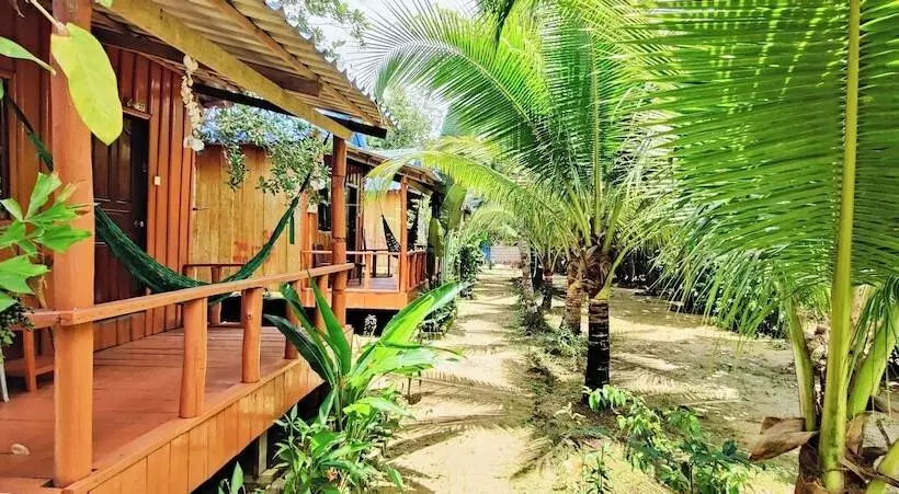 Hotelli Dolphin Bay Resort