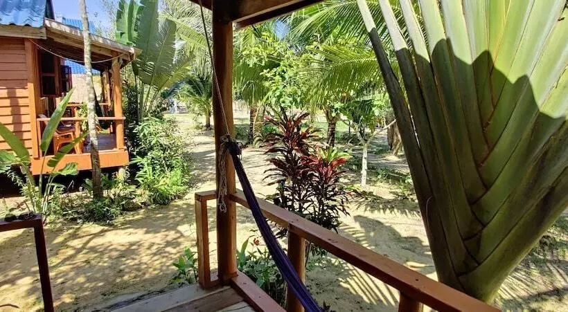 Hotelli Dolphin Bay Resort