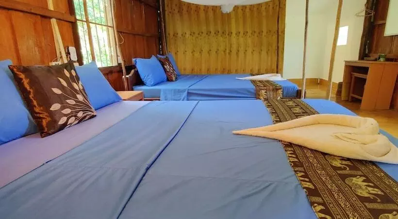 Hotelli Dolphin Bay Resort