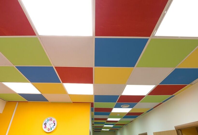 Отель Happy Holiday Hostel