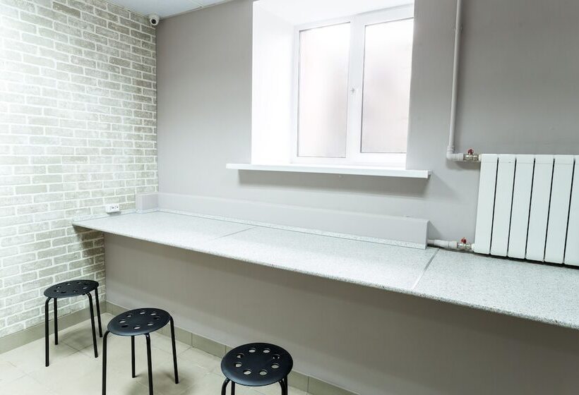 Отель Happy Holiday Hostel