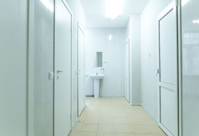 Отель Happy Holiday Hostel