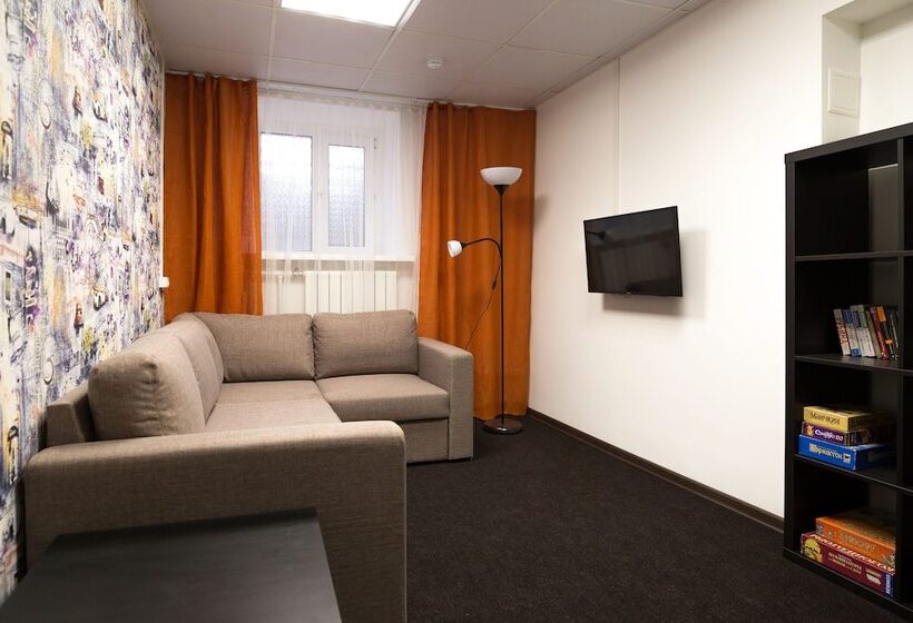 Отель Happy Holiday Hostel