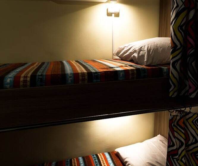 Отель Happy Holiday Hostel