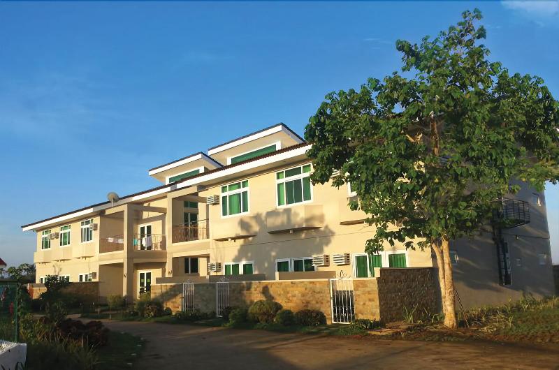 Отель Queens Island Golf And Village