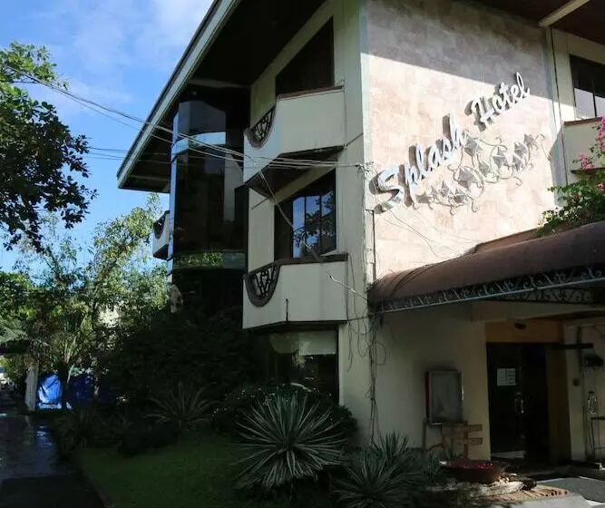 Hotelli Splash Mountain Resort