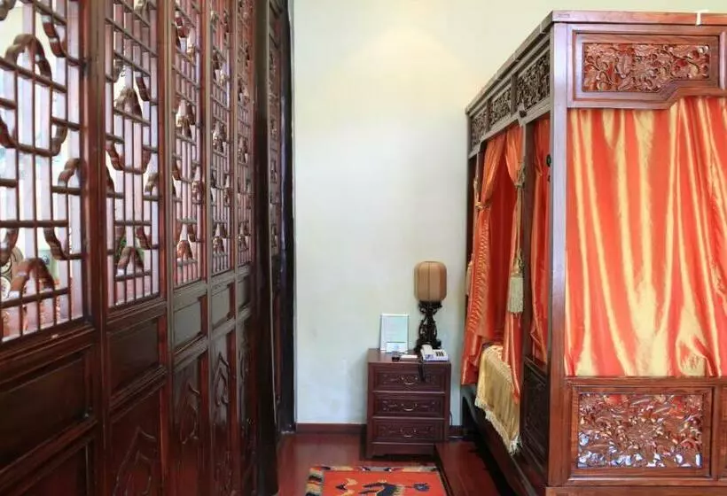 Отель Beijing No 5 Courtyard