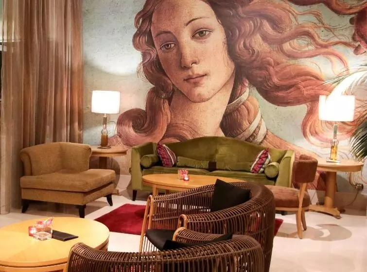 בית מלון כפרי Cascais Miragem Health & Spa