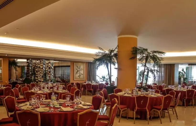 בית מלון כפרי Cascais Miragem Health & Spa