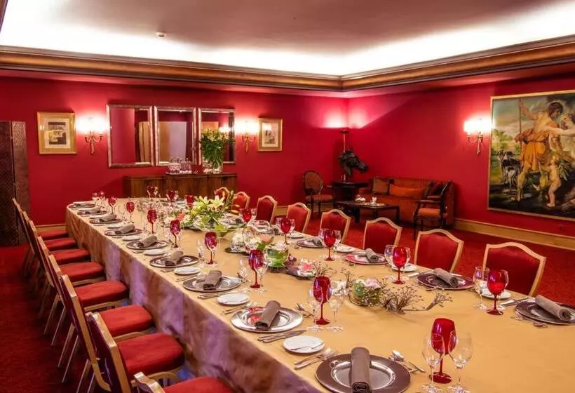 בית מלון כפרי Cascais Miragem Health & Spa