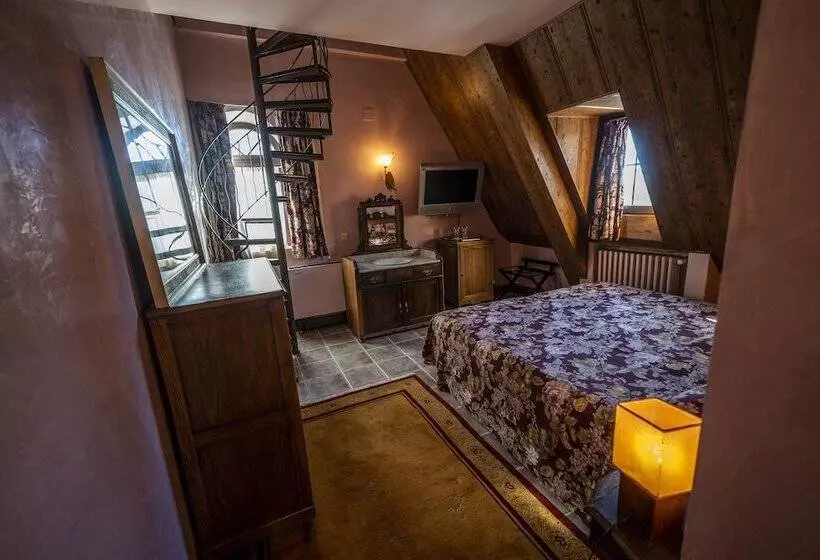 Отель Palacio De Miraflores