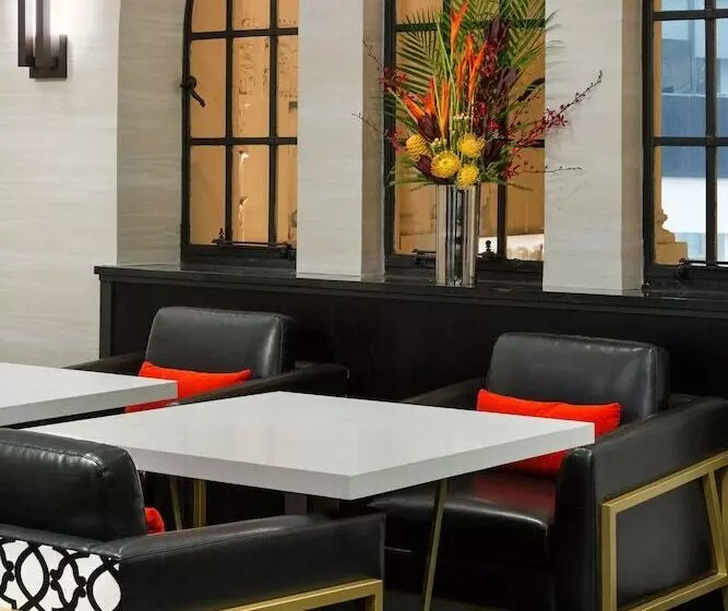 The Lexington Hotel, Autograph Collection