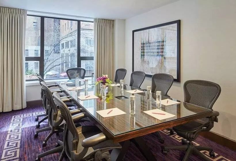 The Lexington Hotel, Autograph Collection