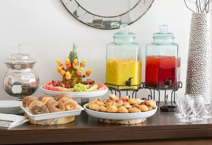 The Lexington Hotel, Autograph Collection