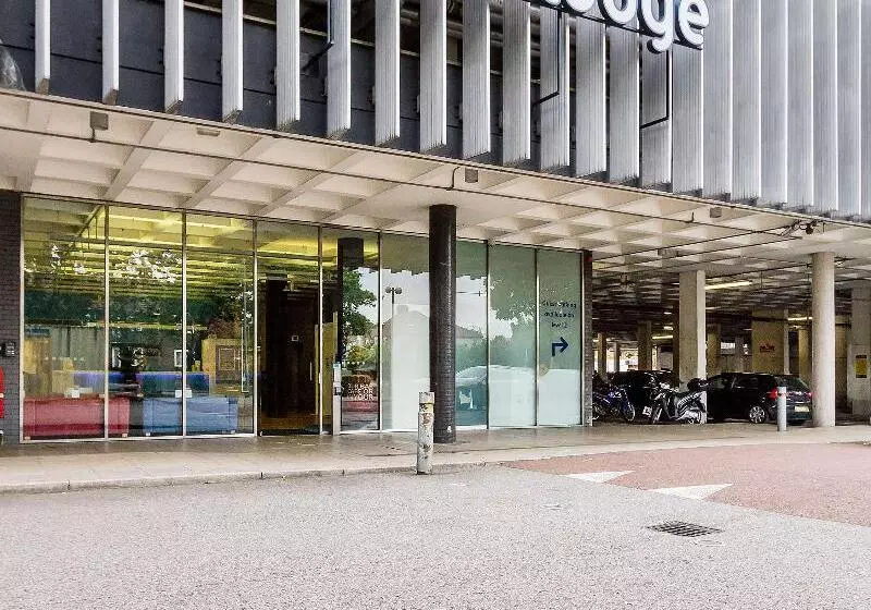 酒店 Travelodge London Chessington Tolworth