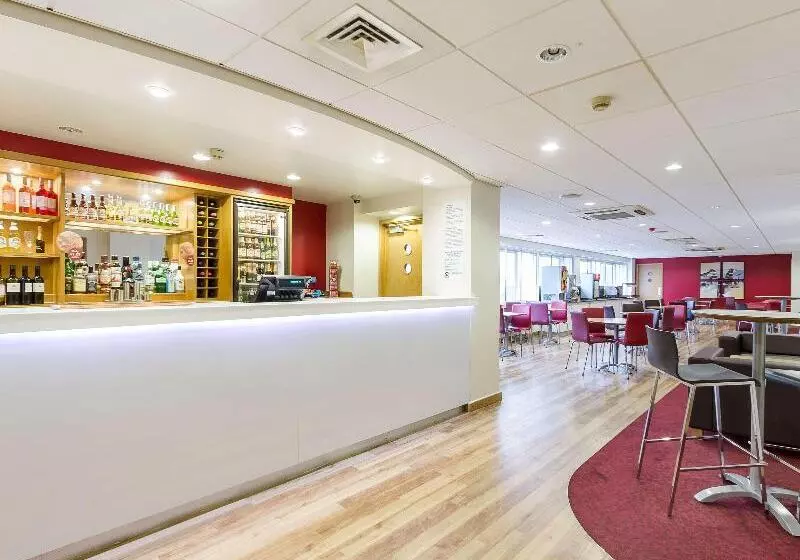 酒店 Travelodge London Chessington Tolworth