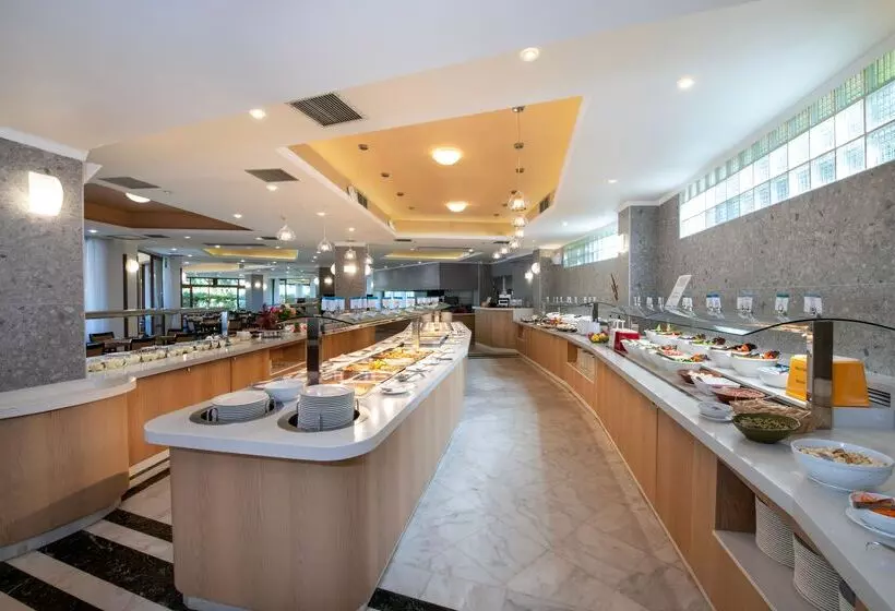 Hydramis Palace Beach Resort